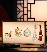 中国风敦煌镂空金属书签套装礼盒 - 轮廓线条精细流畅 镂空雕刻细致小巧