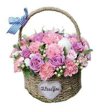 粉色康乃馨玫瑰花篮